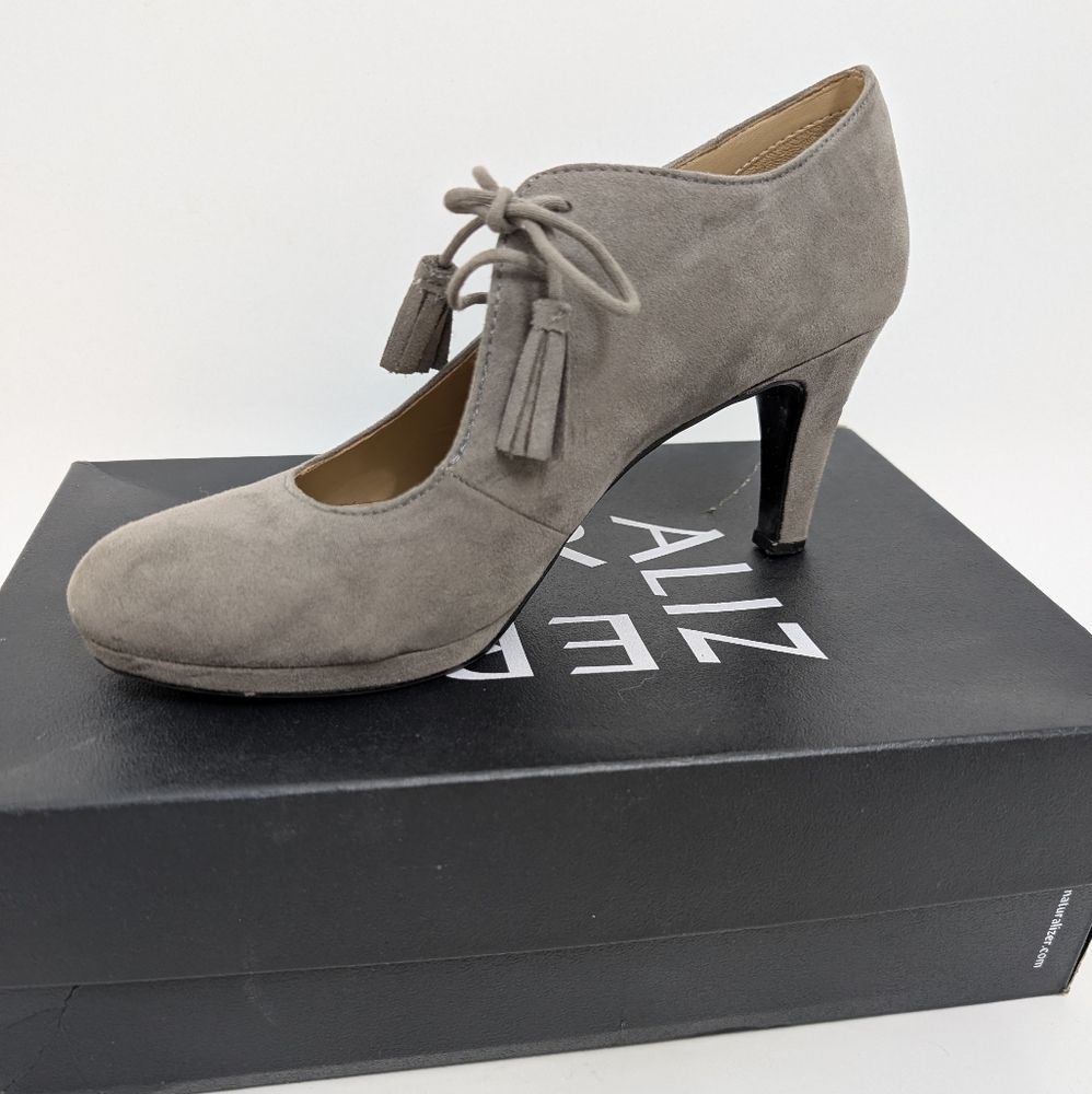 Naturalizer Gray Mary Jane Paxton Heels